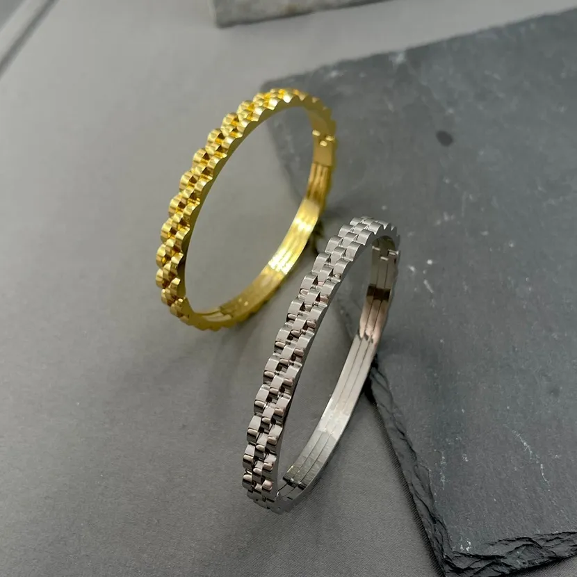 Semplice -Bracciale Rigido in Acciaio da Uomo - BAU-413-1244