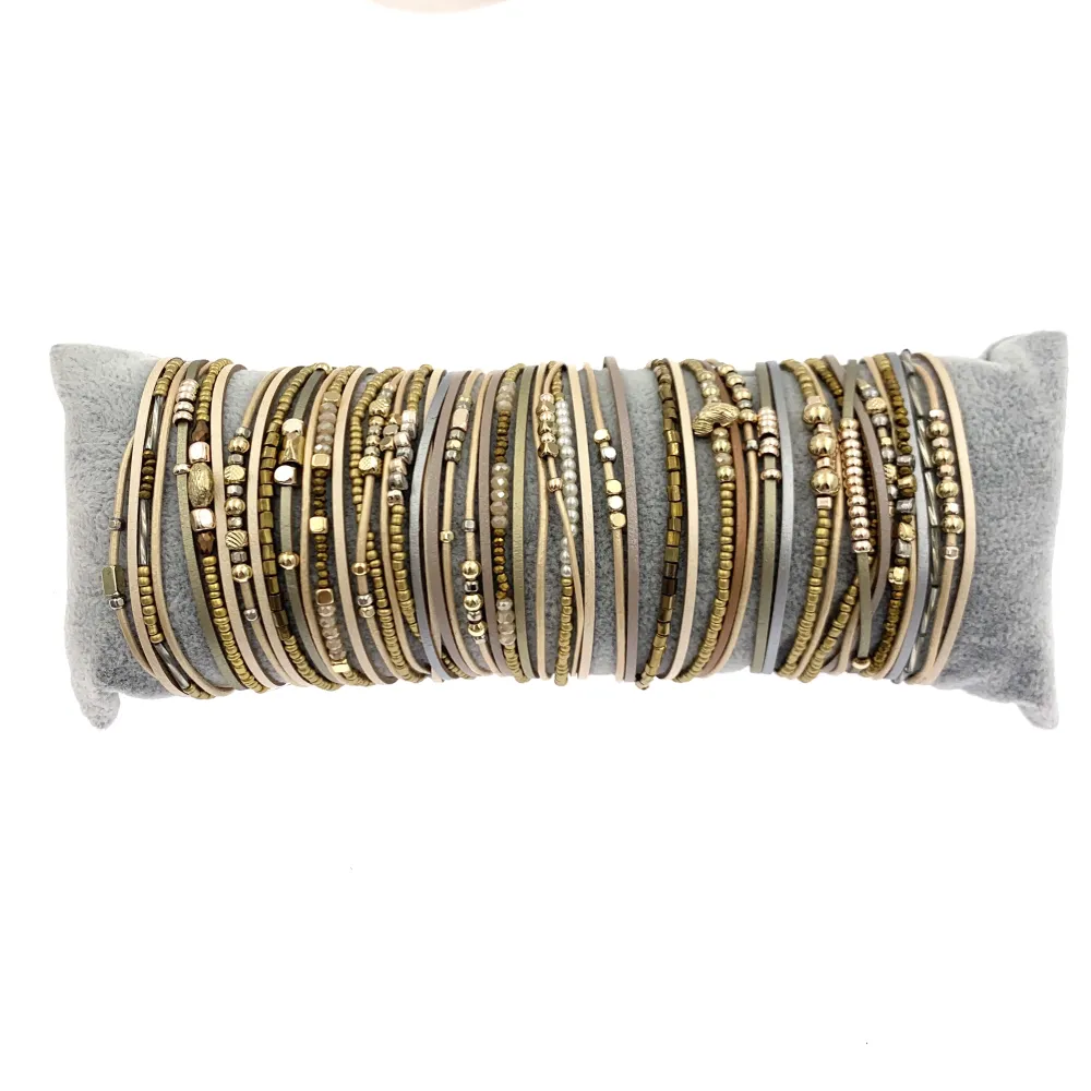 7pz Bracciali+Cuscino in Omaggio - BPM176-172-Multifili con Charmes- 7 Pz Bracciali