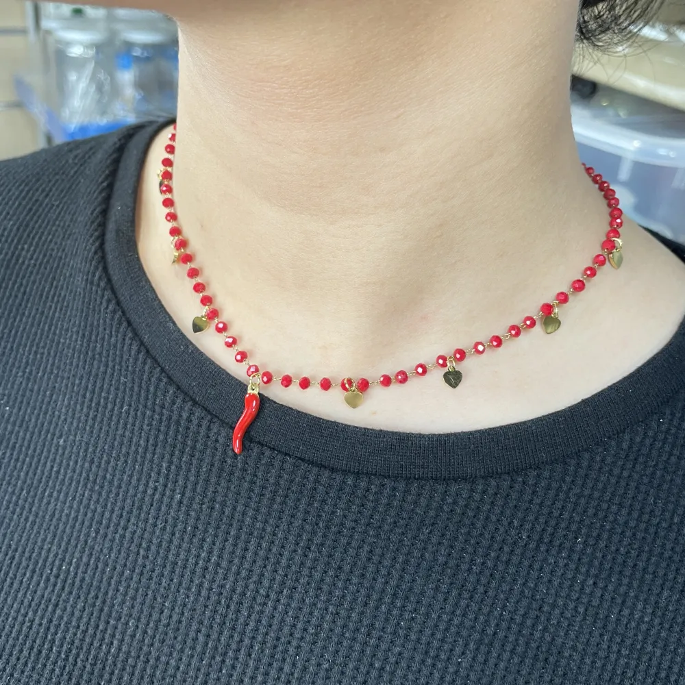 Cristalli Rossi con Cornino e Cuore -Collana Corta in Acciaio - CAC-413-2108