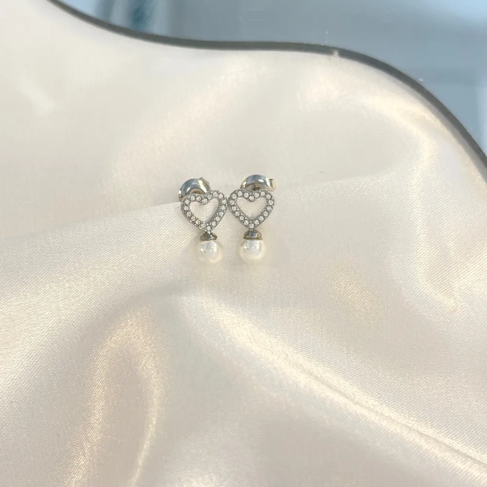 Cuore Vuoto Perla -Orecchini in Acciaio - OAP-103-AA5040E