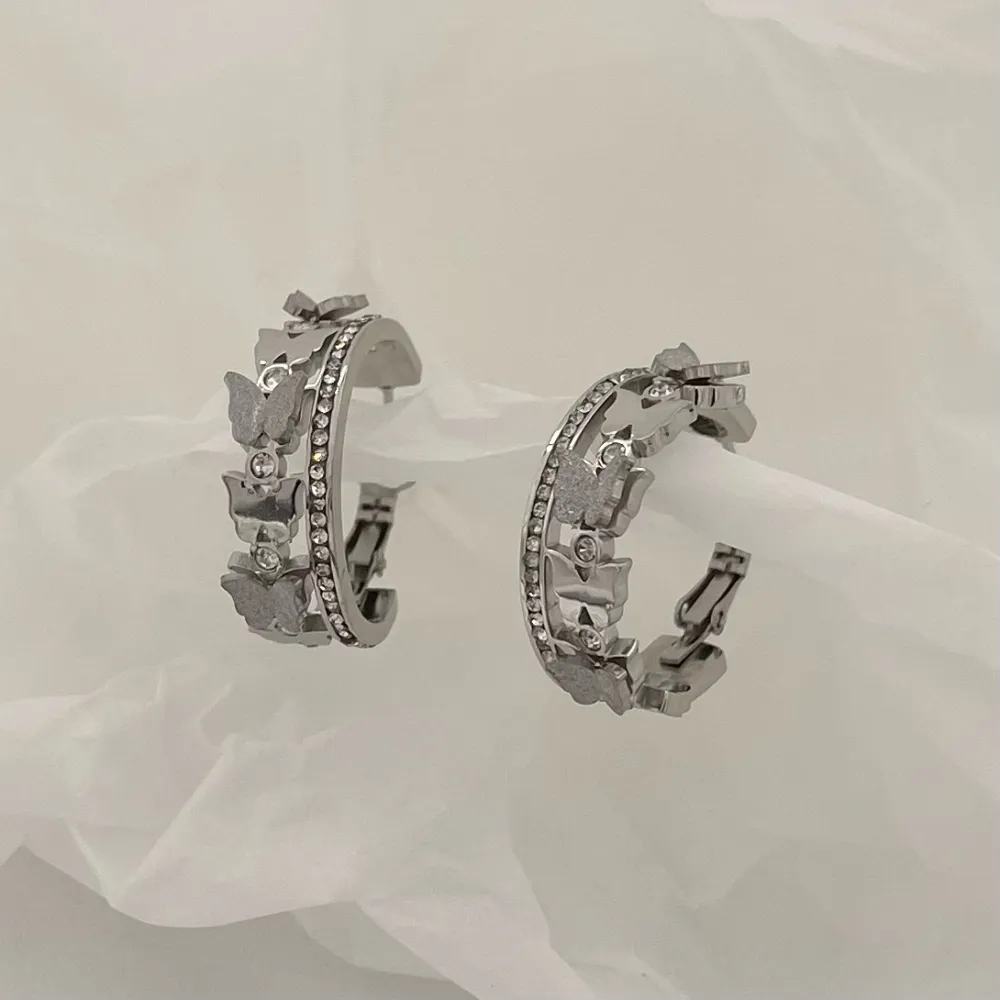 Cerchio con Farfalla-Orecchini in Acciaio - OAP-413-1390