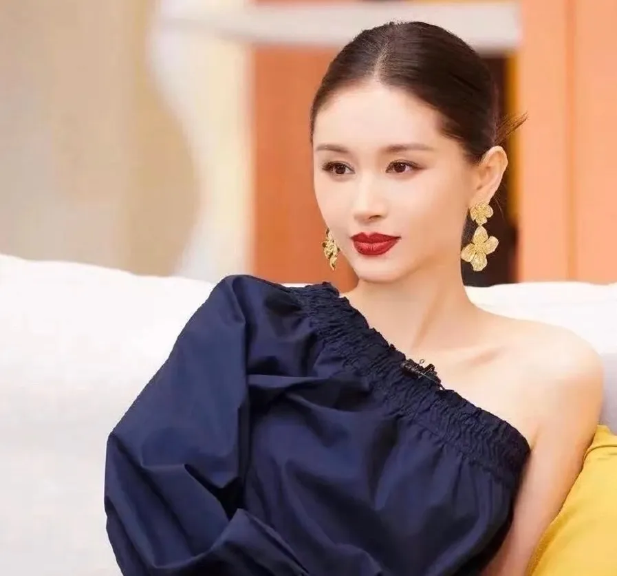 Fiore-Orecchini in Acciaio - OAP-732-88