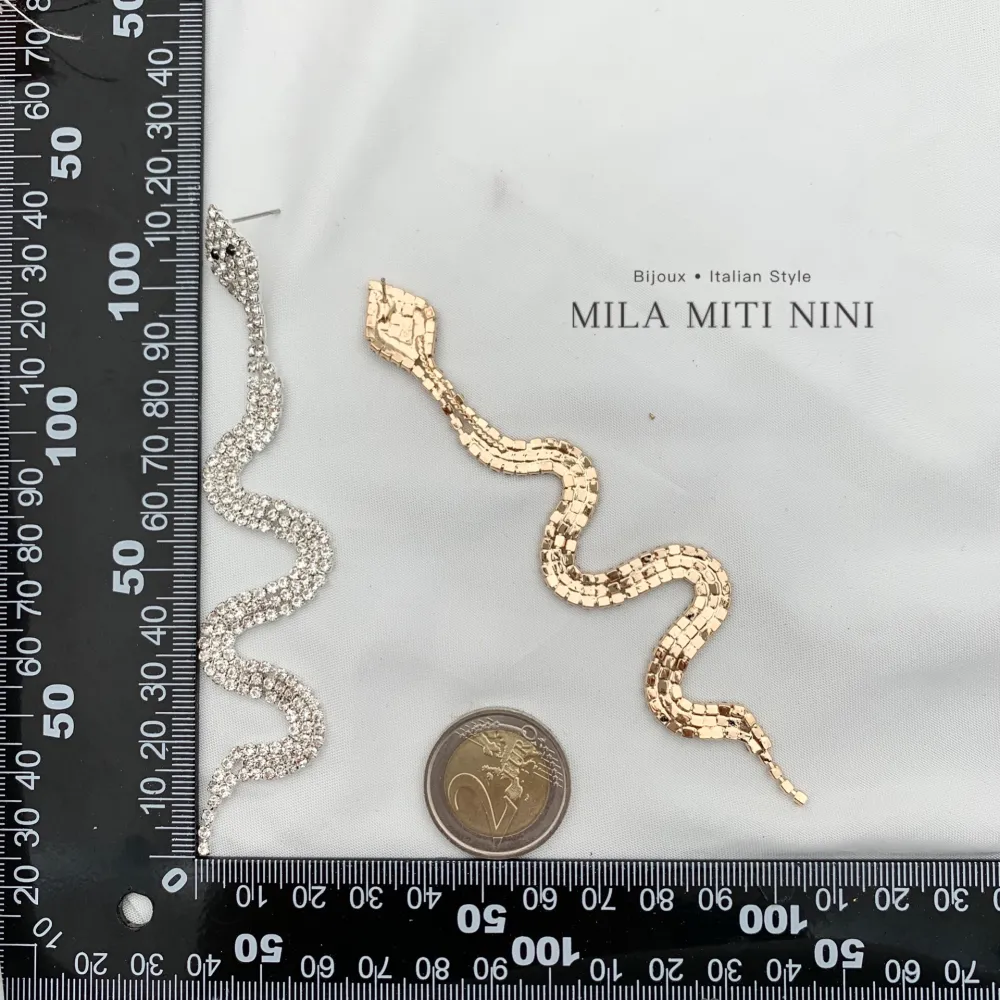 Serpente con Occhi Neri-Orecchini con Zirconia - OMZ-159-22253