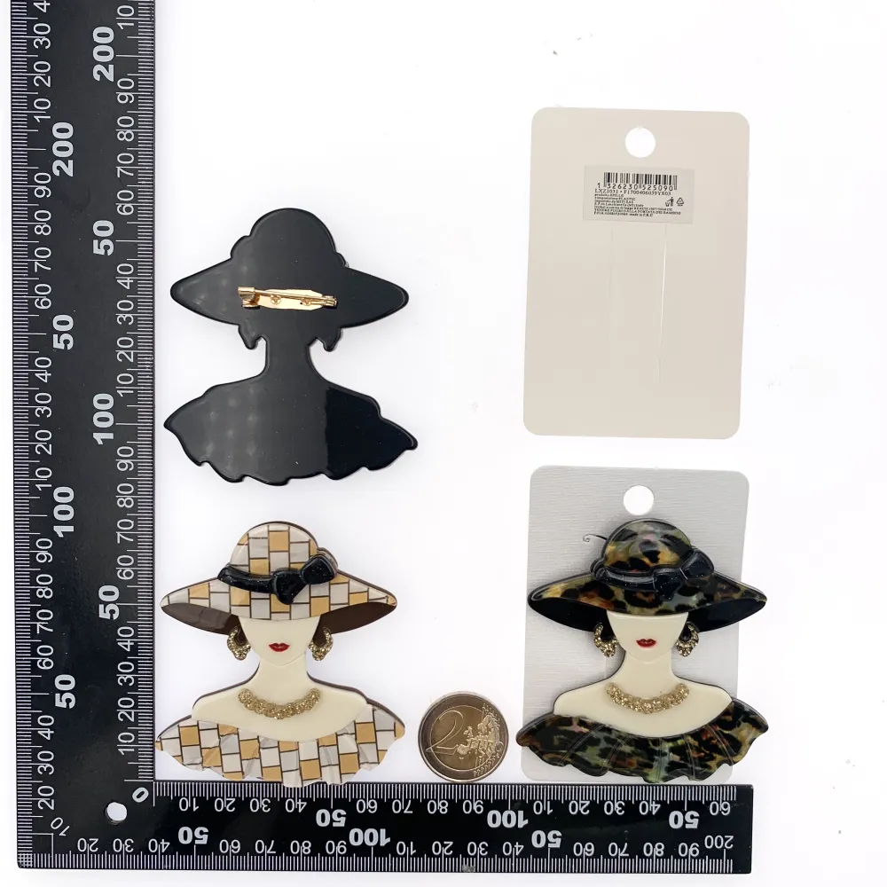 Donna-Spilla Moda in Resina - SPM-1031