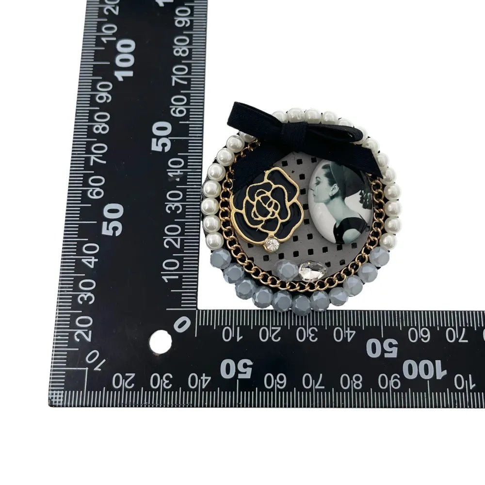 Cerchio con Donna e Fiore-Spilla Moda - SPM-512-05