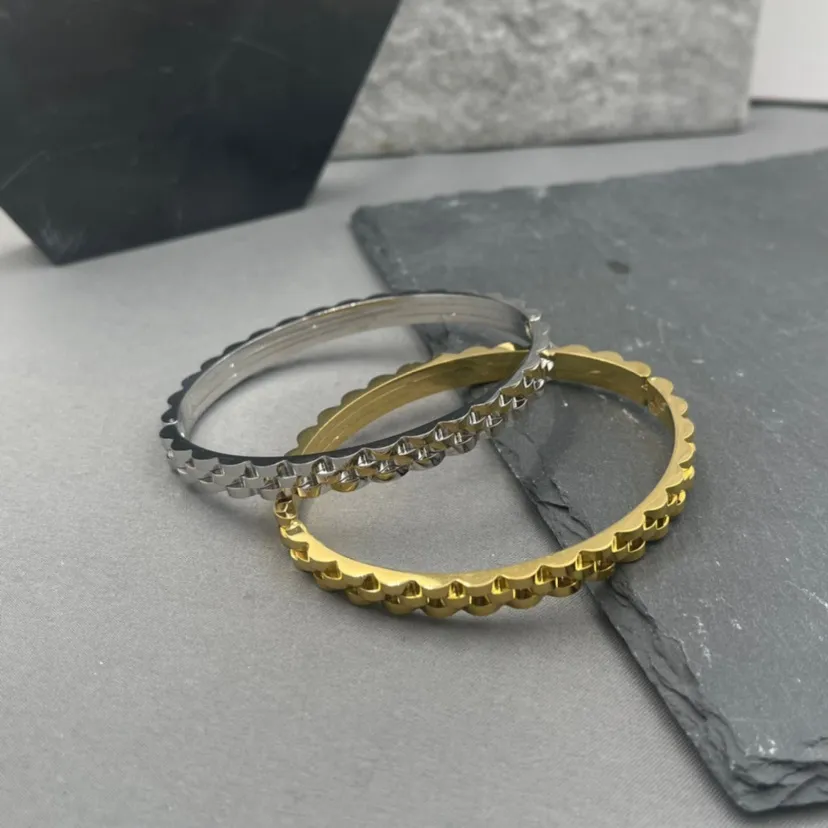 Semplice -Bracciale Rigido in Acciaio da Uomo - BAU-413-1244