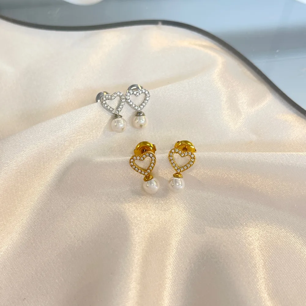 Cuore Vuoto Perla -Orecchini in Acciaio - OAP-103-AA5040E