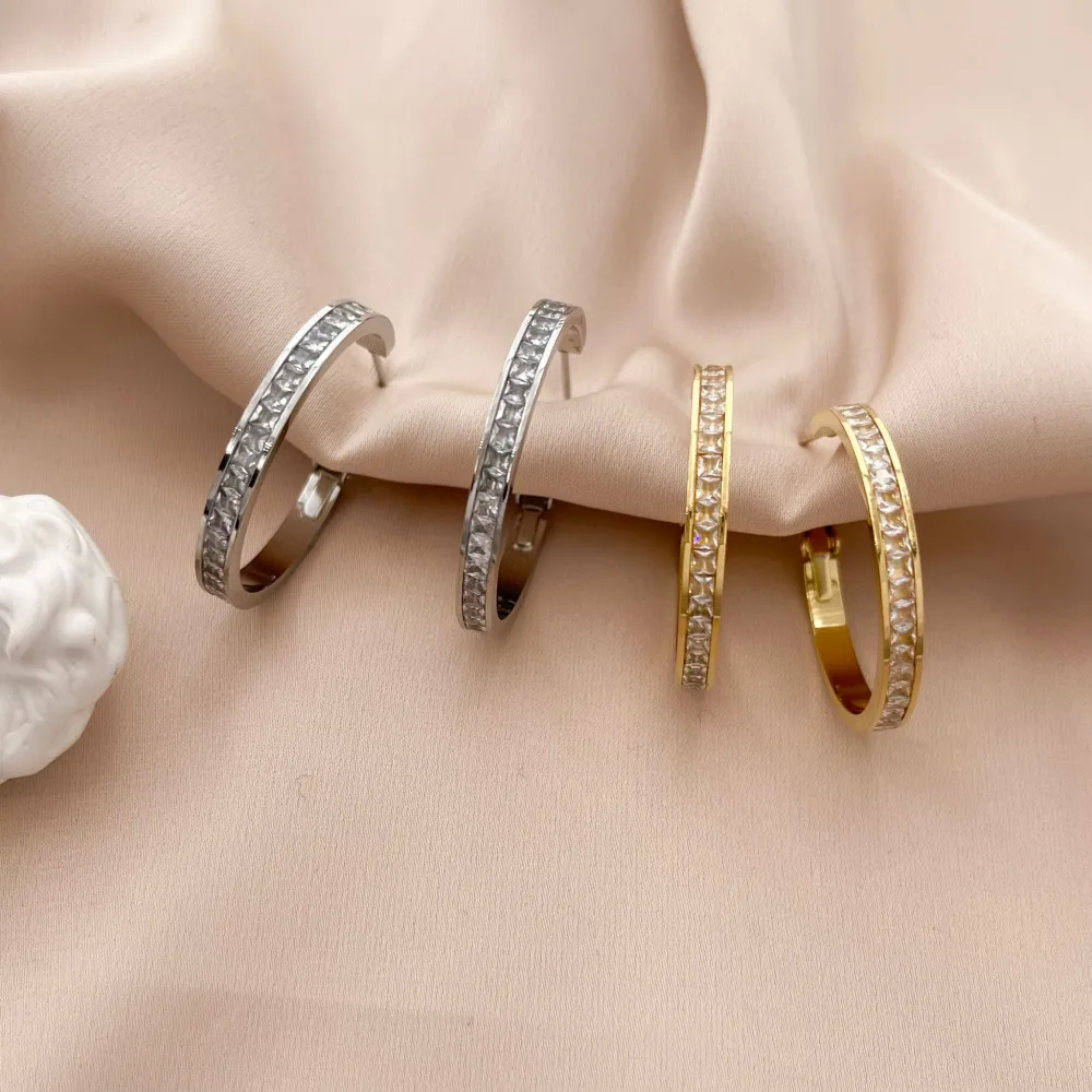 Cerchio 30mm con Zirconia-Orecchini in Acciaio - OAP-413-1158 30mm