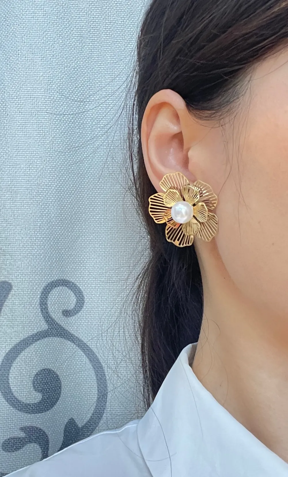 Fiore con Perla -Orecchini in Acciaio - OAP-413-2107