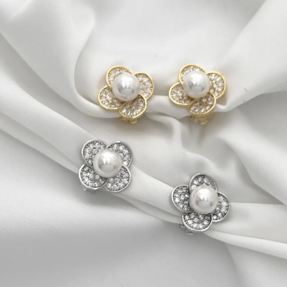 Fiore con Perla-Orecchini a Clips con Zirconia - OMK-506-223-226