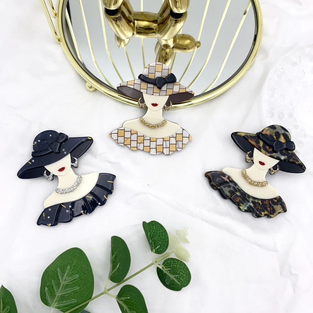 Donna-Spilla Moda in Resina - SPM-1031