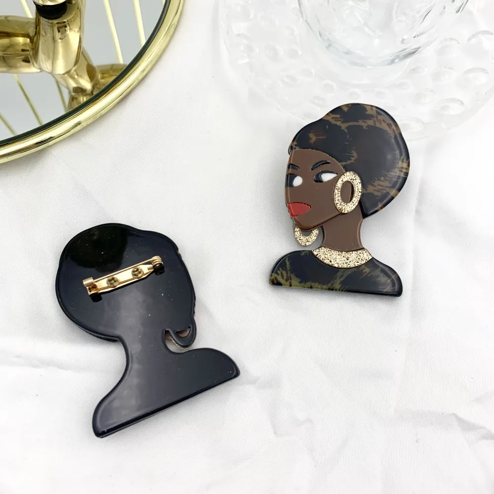 Donna-Spilla Moda in Resina - SPM-121-76