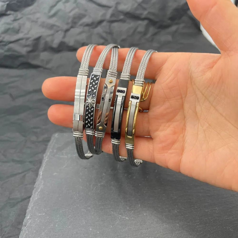 Semplice-Bracciale Semirigido da Uomo in Acciaio - BAU-600-H179