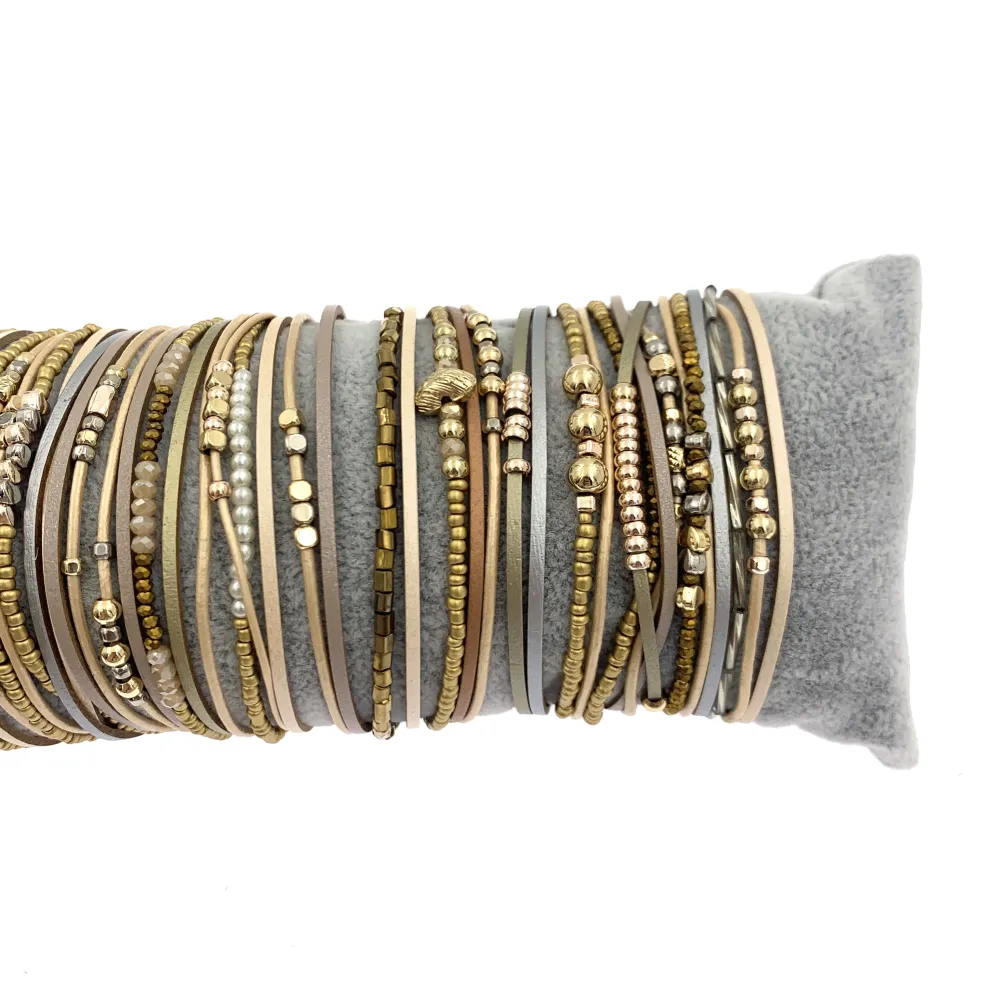 7pz Bracciali+Cuscino in Omaggio - BPM176-172-Multifili con Charmes- 7 Pz Bracciali