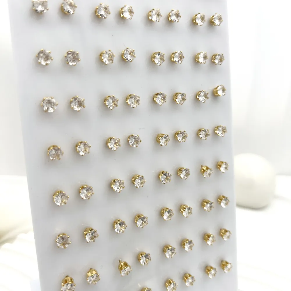 Punto Luce 5mm 6Griffe-36paia Orecchini a lobo in Acciaio - OAP-107-89-113 5mm