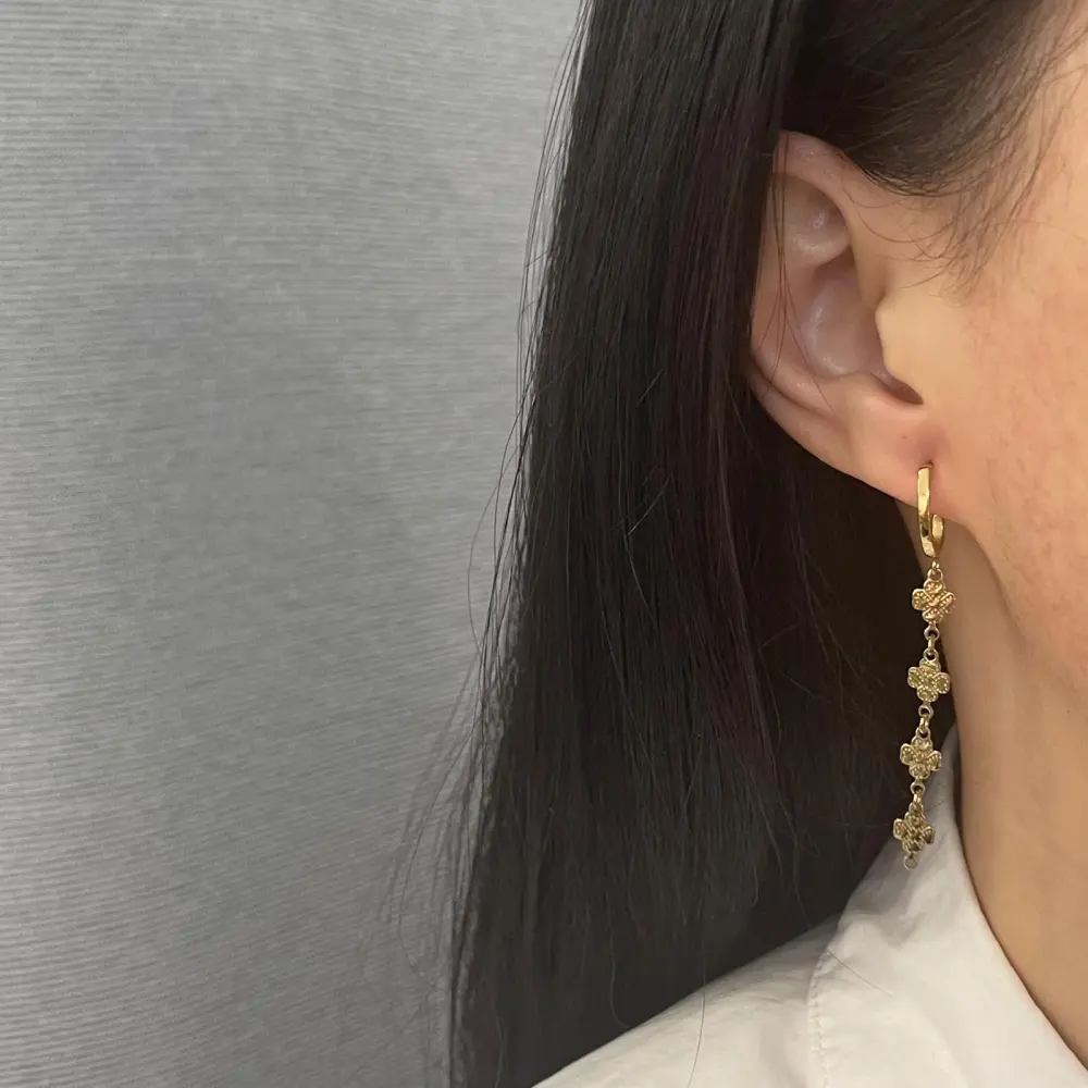 OAP6810-Quadrifoglio Pendente- Orecchini in Acciaio - OAP6810-Quadrifoglio Pendente- Orecchini in Acciaio