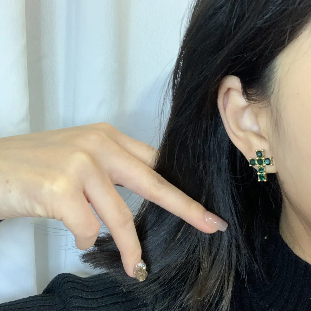 Croce con Strass-12Paia Orecchini a Lobo in Acciaio - OPA-103-AA2410E