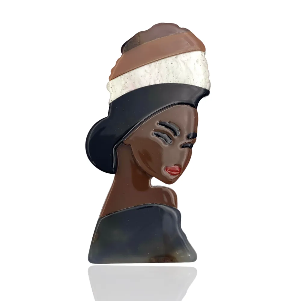 Donna-Spilla Moda in Resina - SPM-121-75