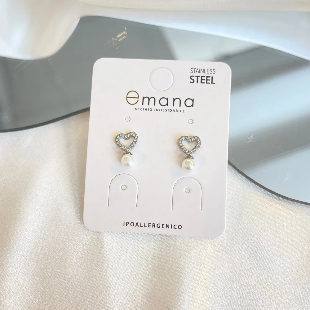 Cuore Vuoto Perla -Orecchini in Acciaio - OAP-103-AA5040E