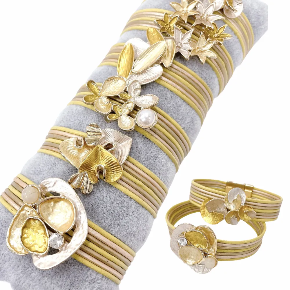 6Pz Bracciali +Cuscino in Omaggio - BPM176-191-Multifili con Charmes-6 Pz Bracciali