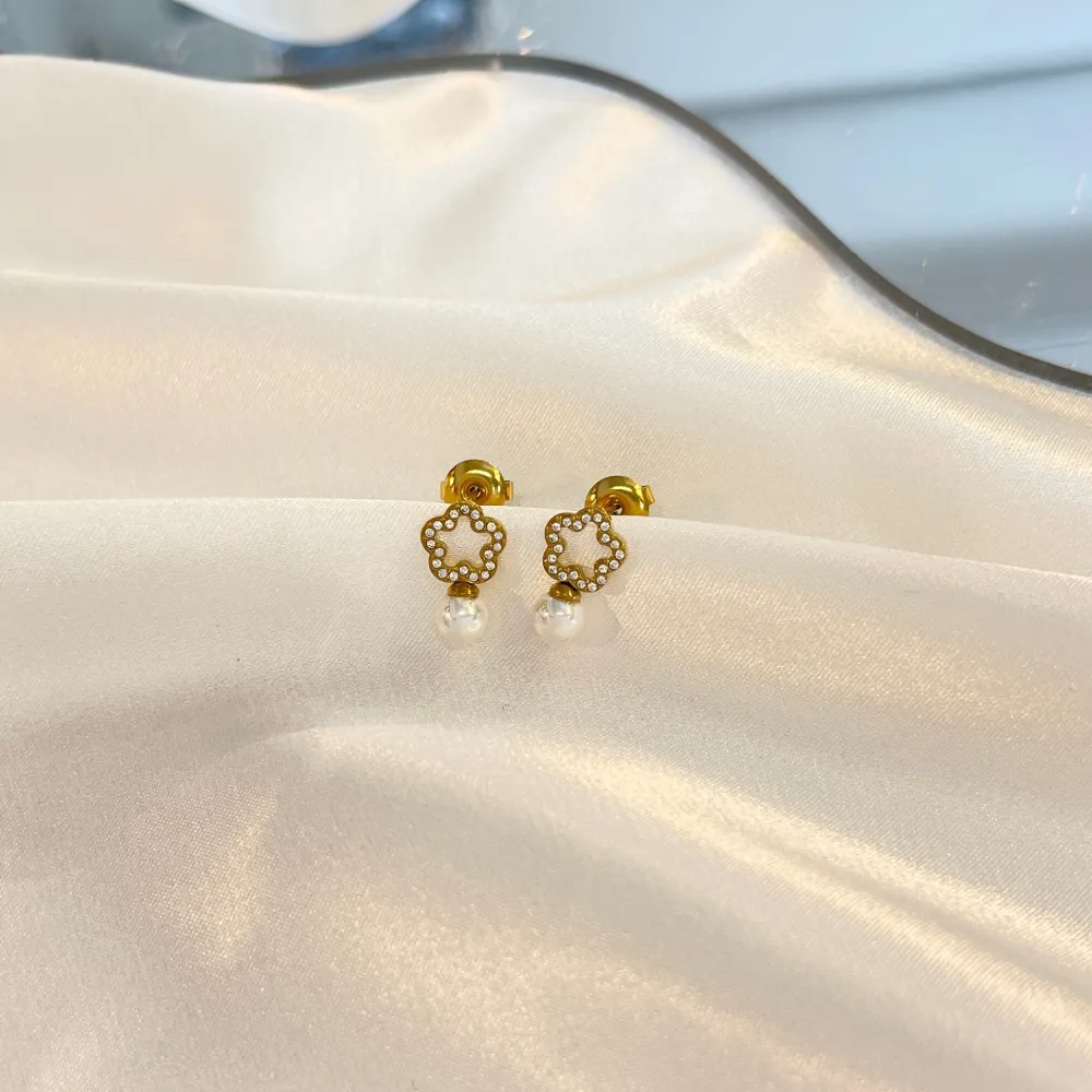 Fiore Perla -Orecchini in Acciaio - OAP-103-AA5038E