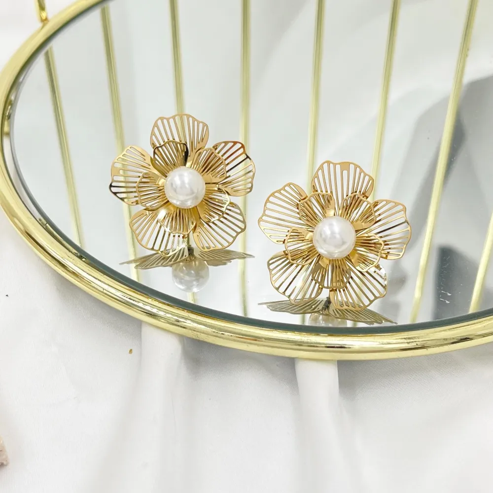 Fiore con Perla -Orecchini in Acciaio - OAP-413-2107