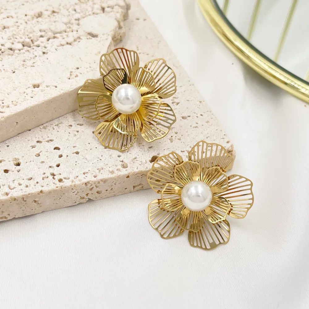 Fiore con Perla -Orecchini in Acciaio - OAP-413-2107