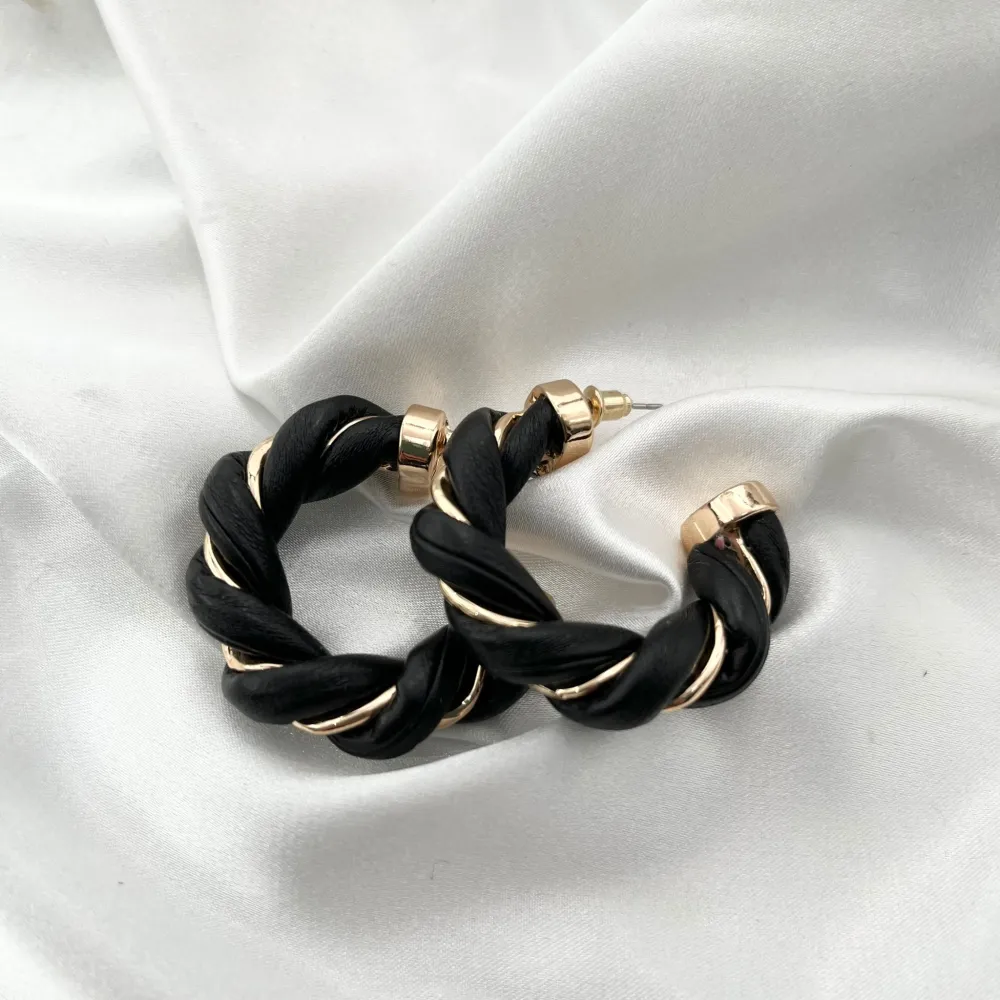 Cerchio Intrecciato-Orecchini Moda - OMM-183-22