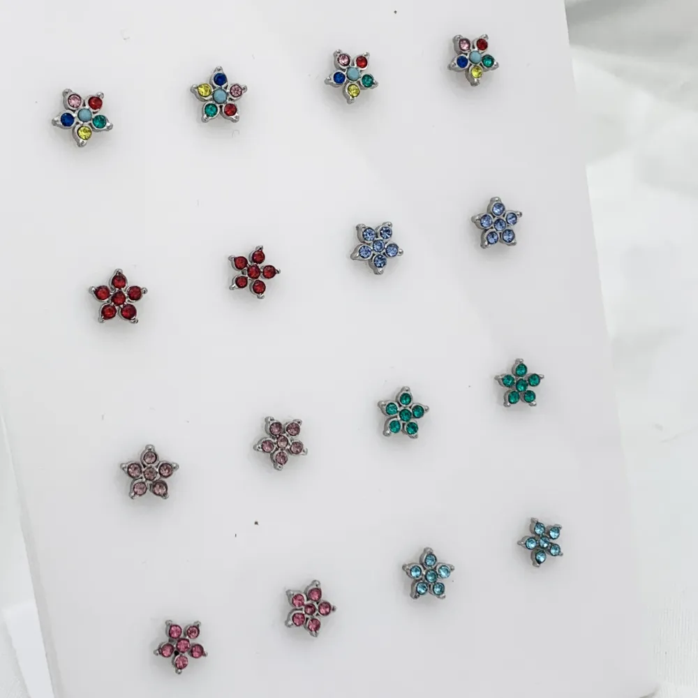 Fiore con Zirconia-12Paia Orecchini a Lobo in Acciaio - OPA-103-AA2554E