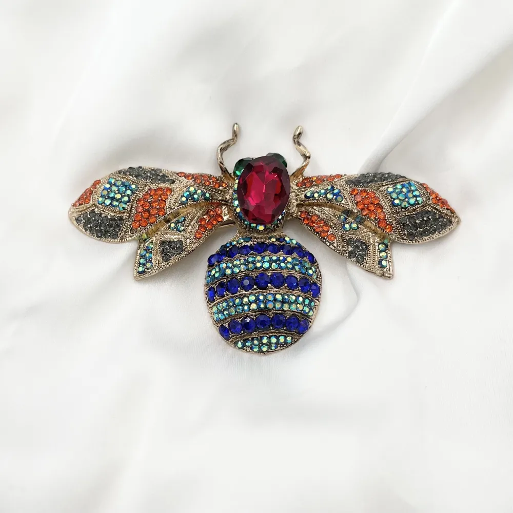 Spilla Grossa con Pietre Colorate - SPM-321-125 Ape Grande