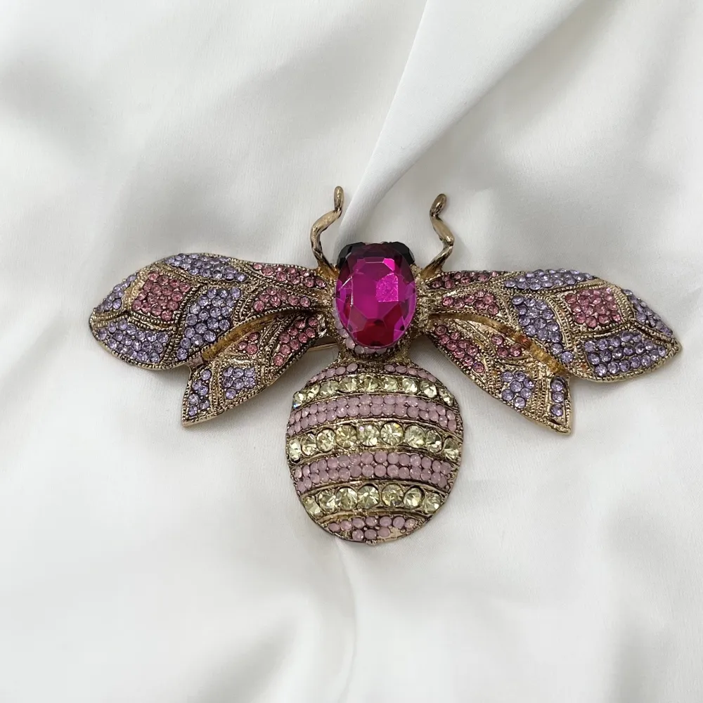 Spilla Grossa con Pietre Colorate - SPM-321-125 Ape Grande