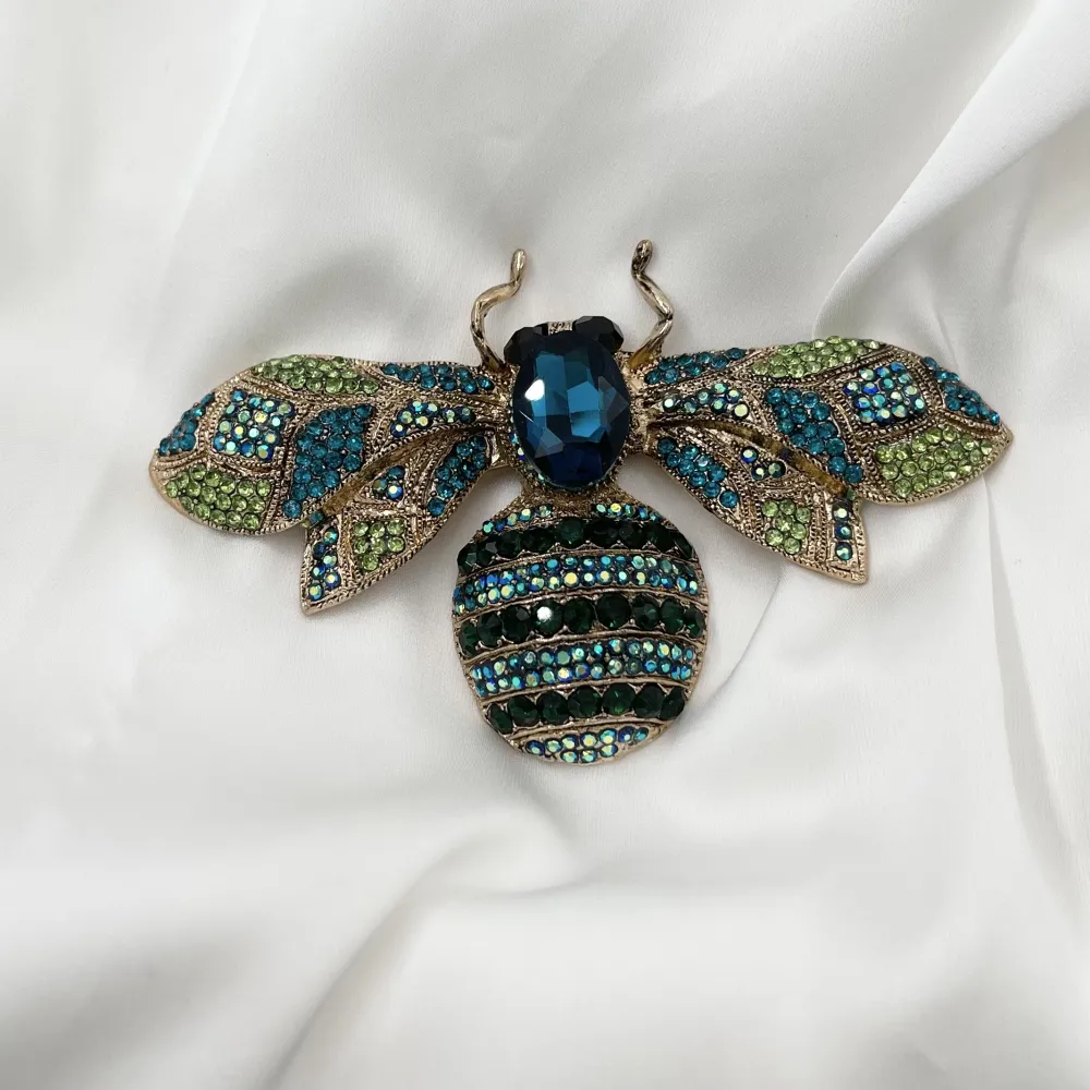 Spilla Grossa con Pietre Colorate - SPM-321-125 Ape Grande