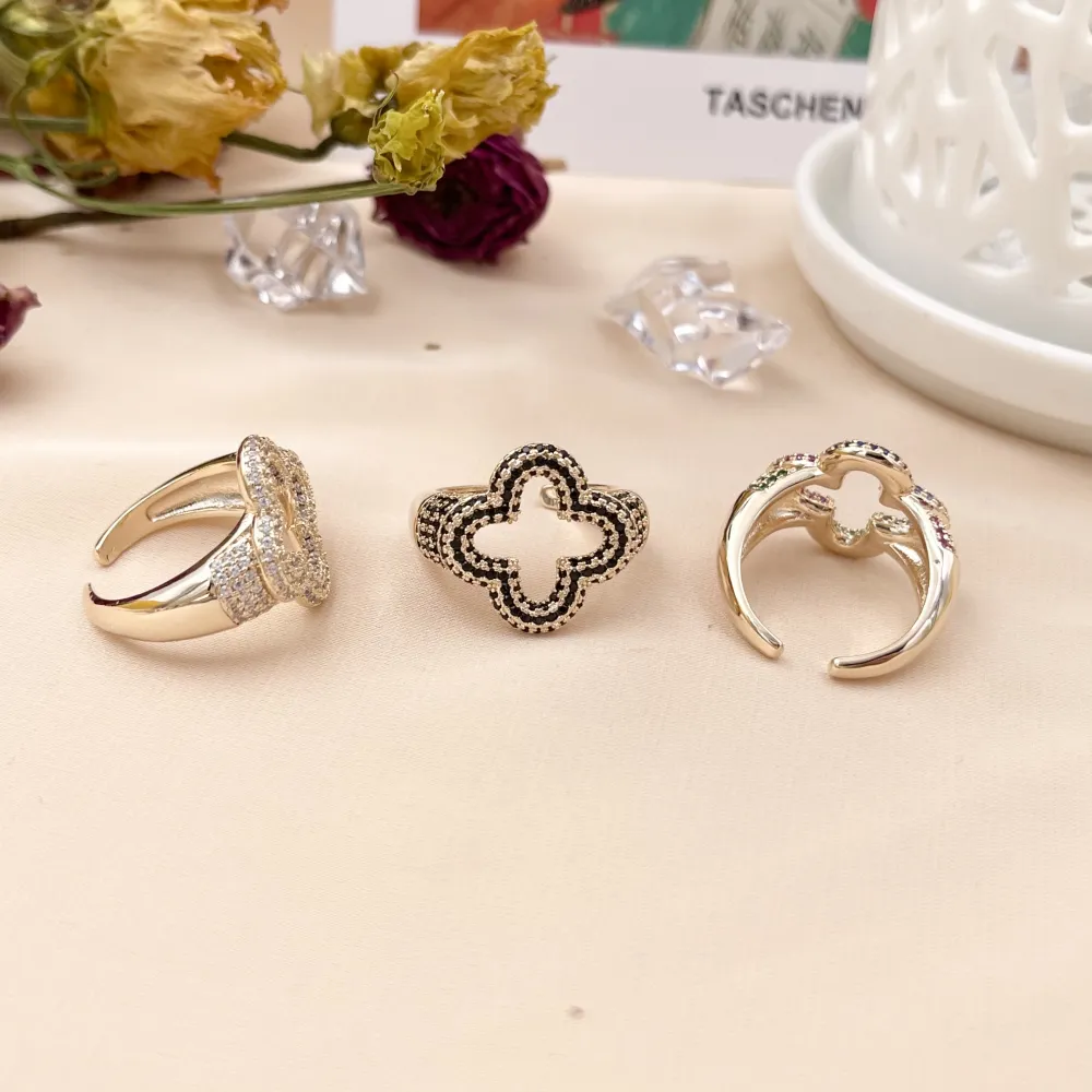 AMR7613-Mix Soggetti -36 Pz Anelli Regolabili