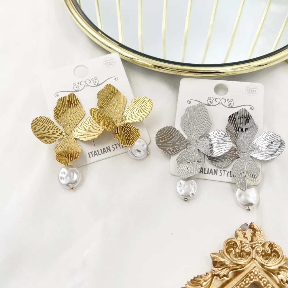 Fiore con Perla-Orecchini in Acciaio - OR-760-04
