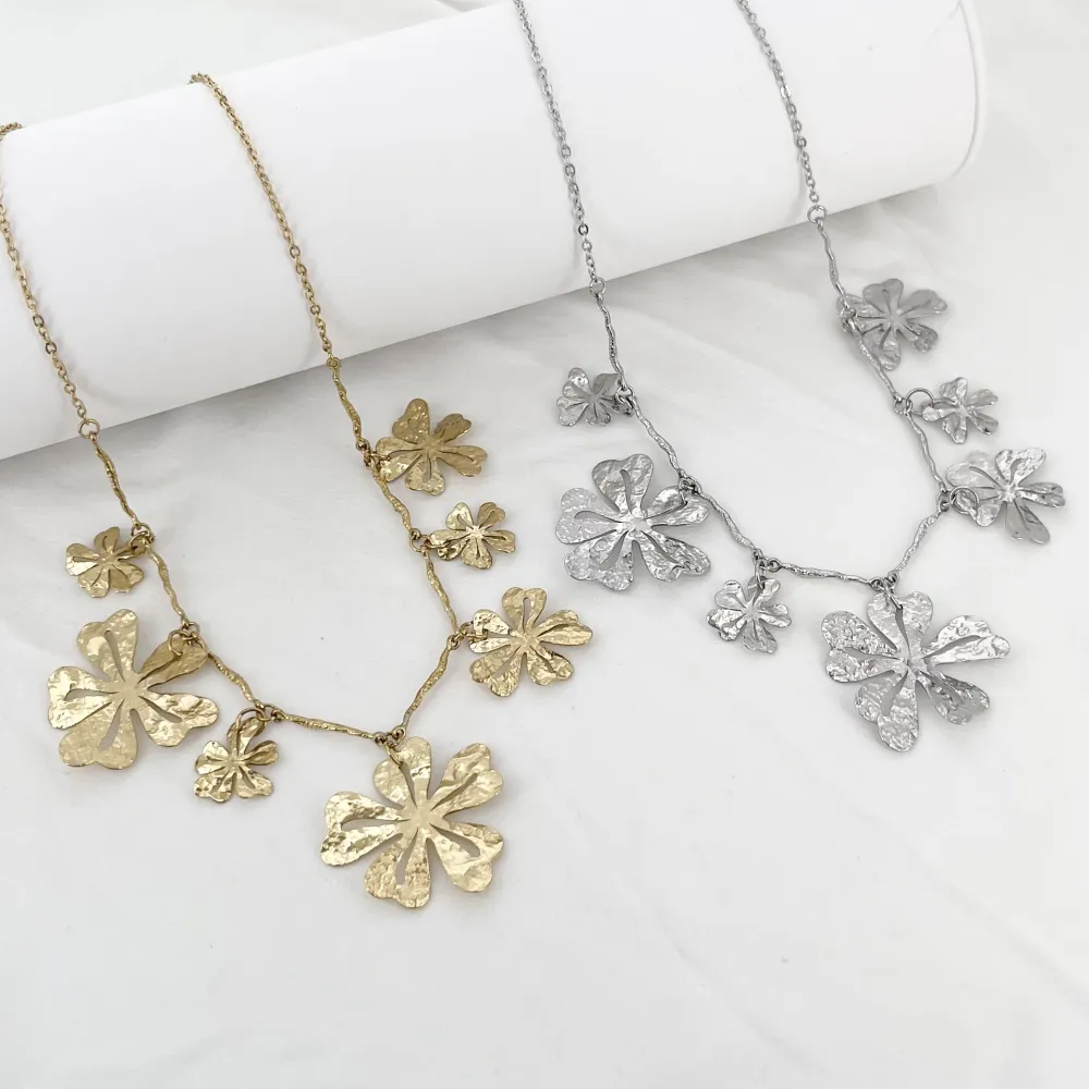 Fiore-Collana Corta in Acciaio - CL-795-10534