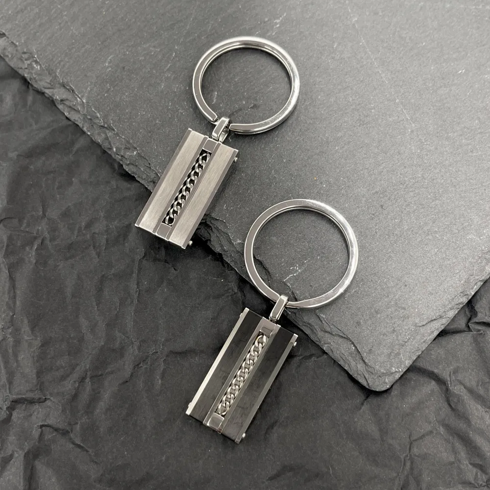 Targhet con Catena -Portachiave da Uomo in Acciaio - PO-600-H391