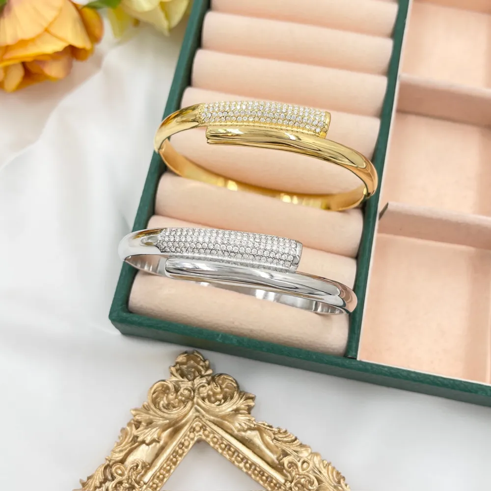 Semplice con Zirconia-Bracciale Rigido in Acciaio - BAR-103AA5212B