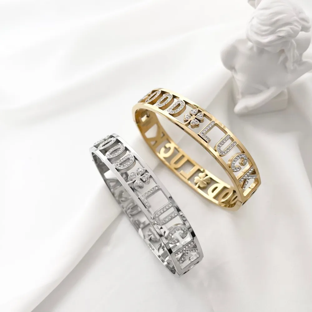 Good Luck-Bracciale con Scritte Rigido in Acciaio - BAR-413-1280 Good Luck