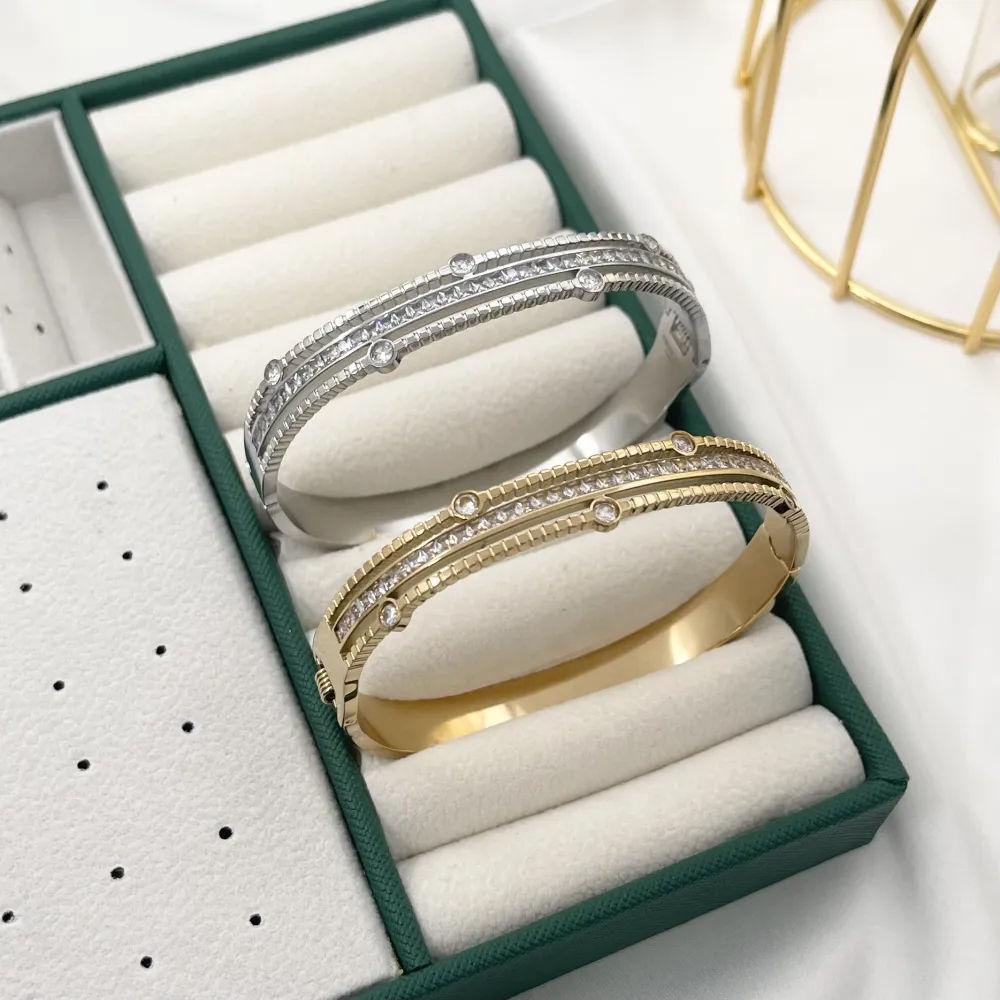 Tre Fili con Zirconia-Bracciale Rigido in Acciaio - BAR-413-2211 (Oro Giallo)