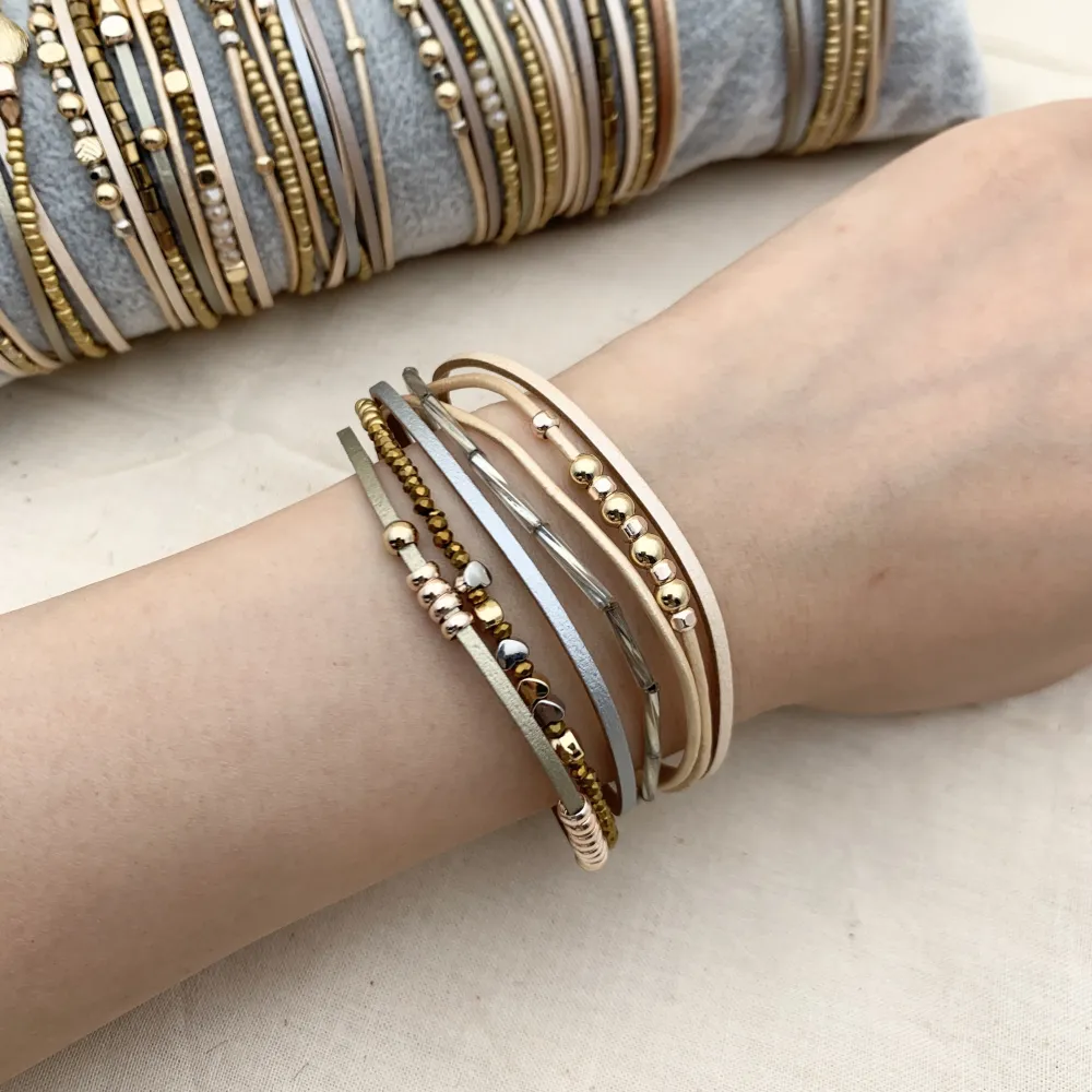 7pz Bracciali+Cuscino in Omaggio - BPM176-172-Multifili con Charmes- 7 Pz Bracciali