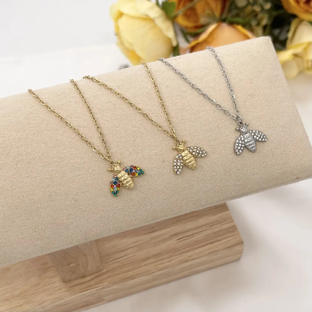 Ape con Zirconia-Collana Corta in Acciaio - CAC-103-AA1977N (Oro Giallo)