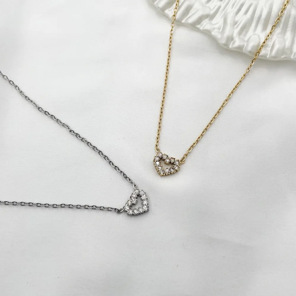 Cuore Vuoto con Zirconia-Collana Corta in Acciaio - CAC-103-AA572N