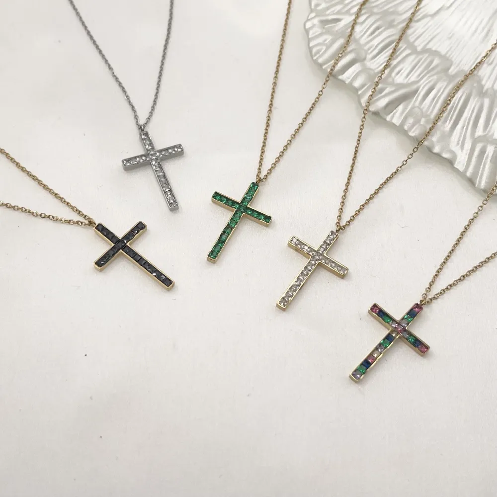 Croce con Zirconia-Collana Corta in Acciaio - CAC-103-AA945N