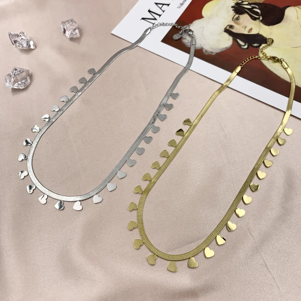 CAC7058-Serpente con Cuore-Collana Corta in Acciaio - CAC7058-Serpente con Cuore-Collana Corta in Acciaio