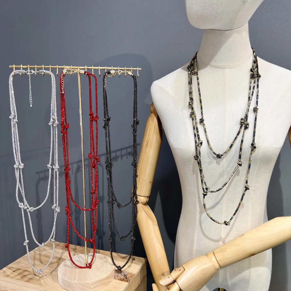 Tre fili con Nodo -Collana Lunga Moda - CML-759-13 (Grigio)