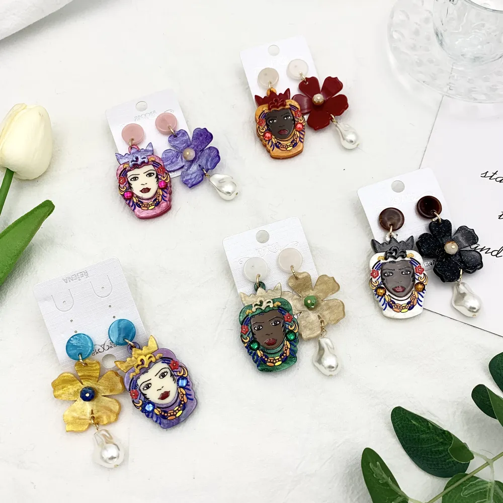 Testa di Moro-Orecchini in Resina - OMM-15605