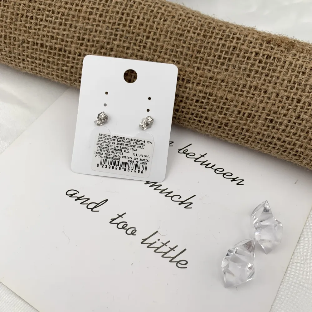 [OMZ-XP7968] Cerchio con Fantasia-Orecchini con Zirconia - OMZ-XP7968