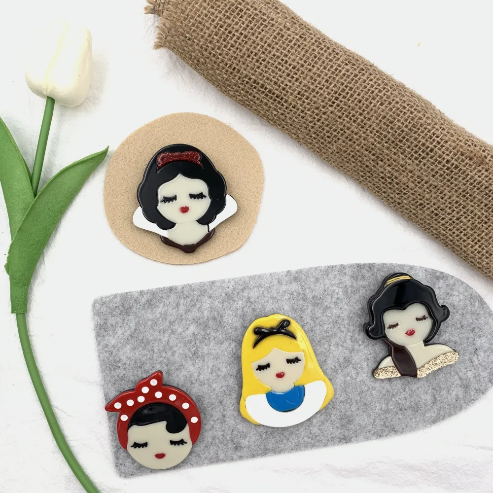 Donna-Spilla in Resina - SPM-121-31